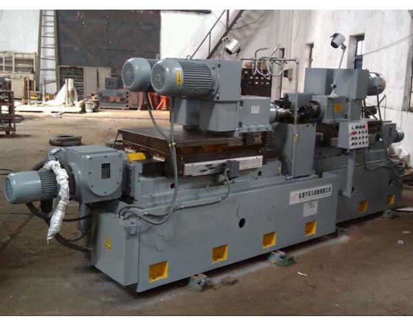 鏈軌節(jié)粗精鏜組合機(jī)床